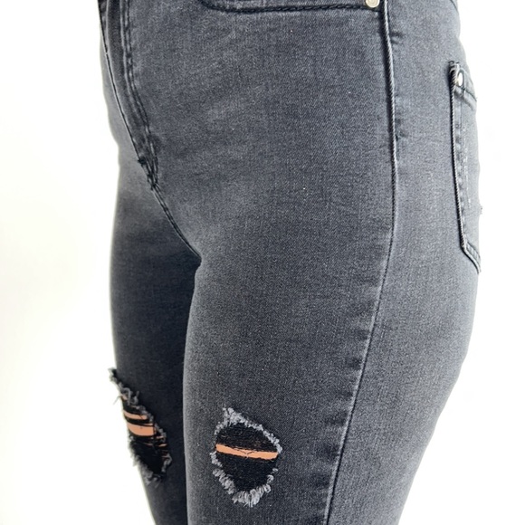 BLACK DISTRESSED DEMIN JEANS - Picture 5 of 7